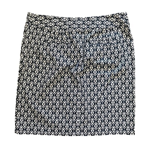 NWOT Ann Taylor Women's Navy Blue and White Geometric Pattern Mini Skirt, Size 4 - Picture 2 of 6